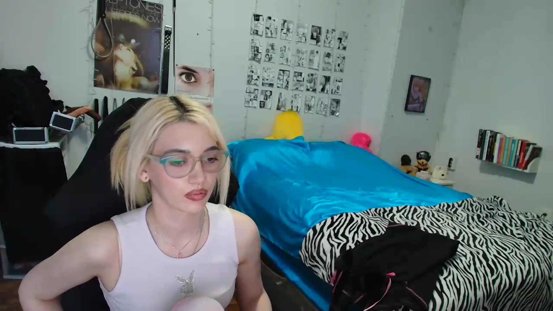 Gallery image thumbnail from AnnaTame's myfreecams stream on, 08/26/2026, 11:21 image 4 of 20