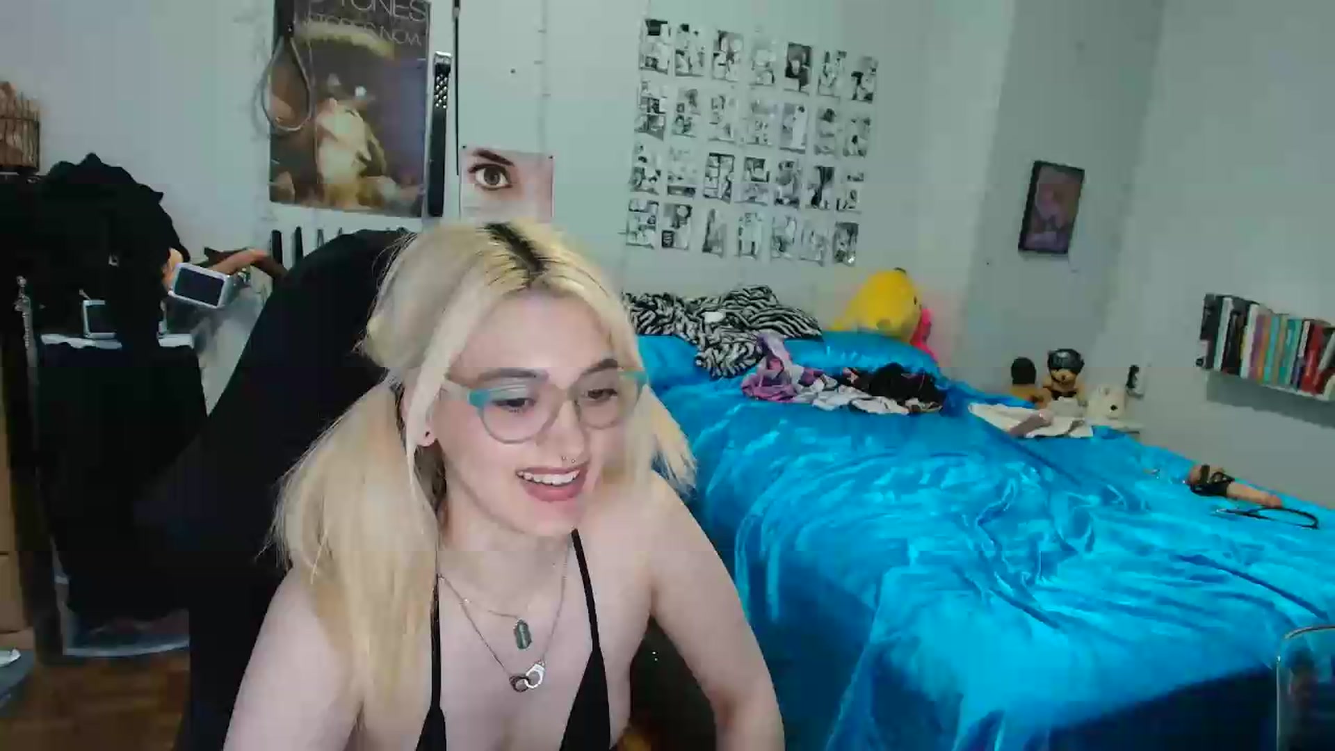 Gallery image thumbnail from AnnaTame's myfreecams stream on, 08/27/2026, 10:41 image 10 of 20