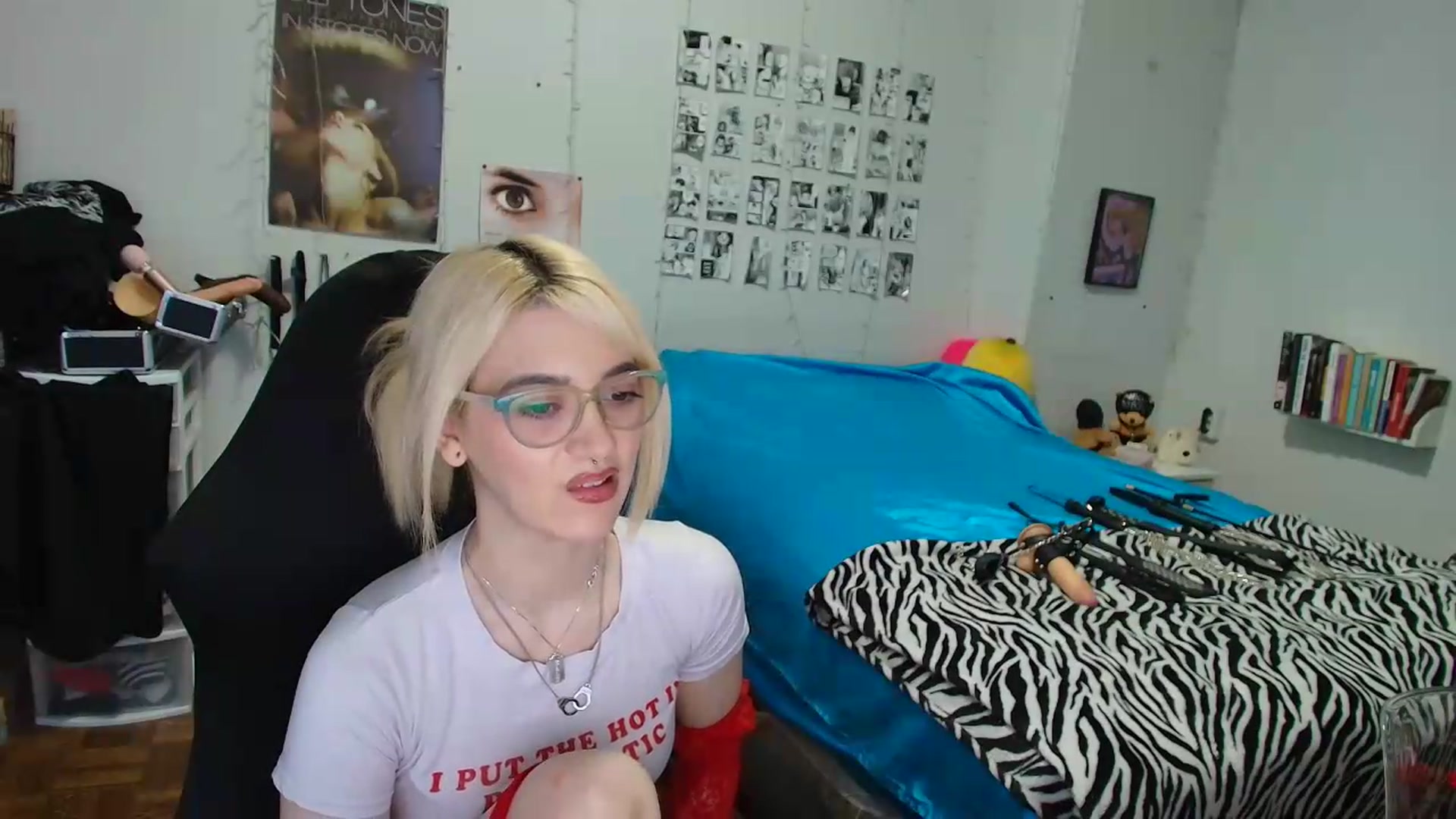 Gallery image thumbnail from AnnaTame's myfreecams stream on, 08/28/2026, 07:25 image 14 of 20