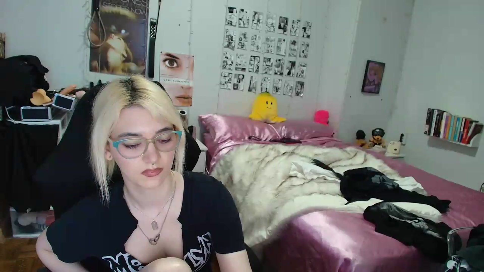 Gallery image thumbnail from AnnaTame's myfreecams stream on, 08/31/2026, 11:33 image 16 of 20