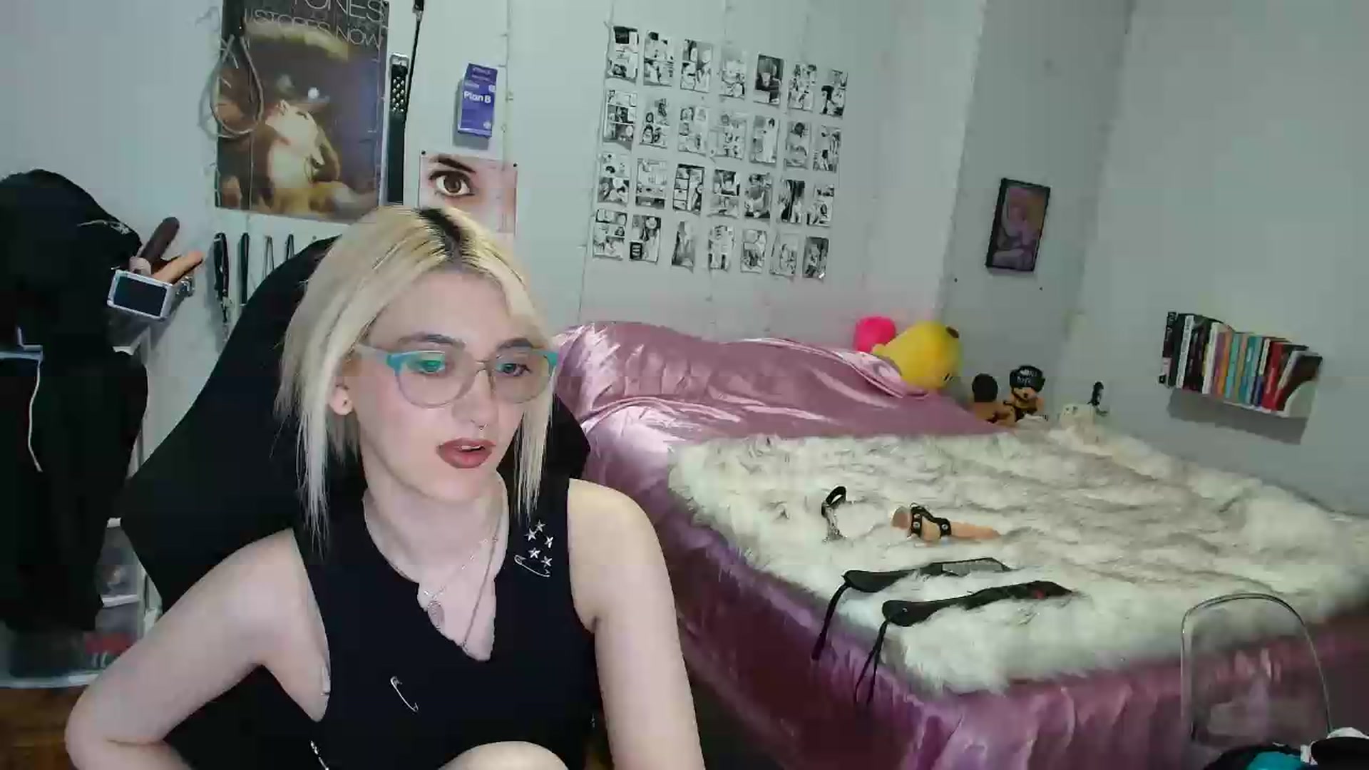 Gallery image thumbnail from AnnaTame's myfreecams stream on, 09/01/2026, 10:40 image 1 of 20