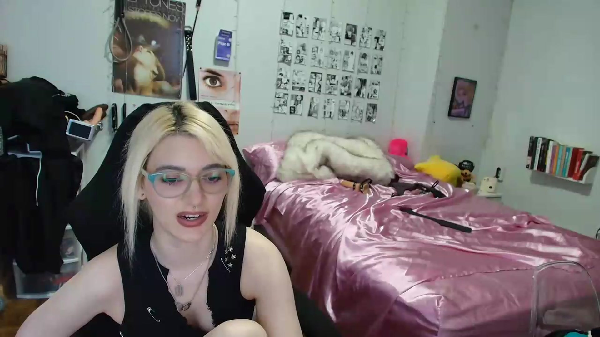 Gallery image thumbnail from AnnaTame's myfreecams stream on, 09/01/2026, 10:40 image 17 of 20