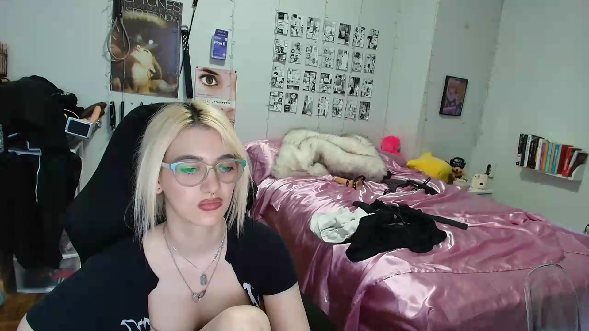 Gallery image thumbnail from AnnaTame's myfreecams stream on, 09/01/2026, 11:13 image 10 of 20