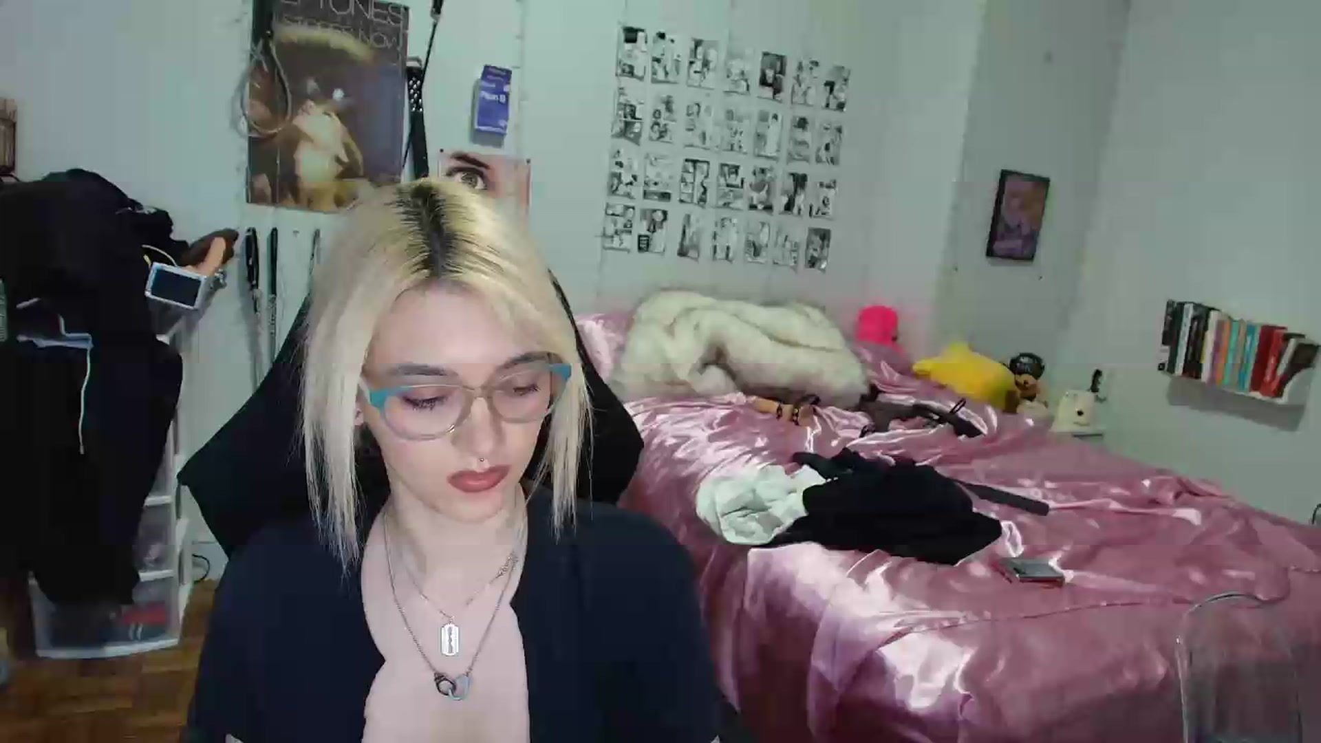 Gallery image thumbnail from AnnaTame's myfreecams stream on, 09/01/2026, 11:13 image 3 of 20