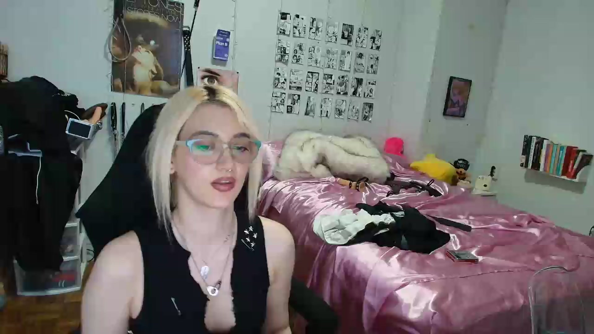 Gallery image thumbnail from AnnaTame's myfreecams stream on, 09/01/2026, 11:13 image 1 of 20