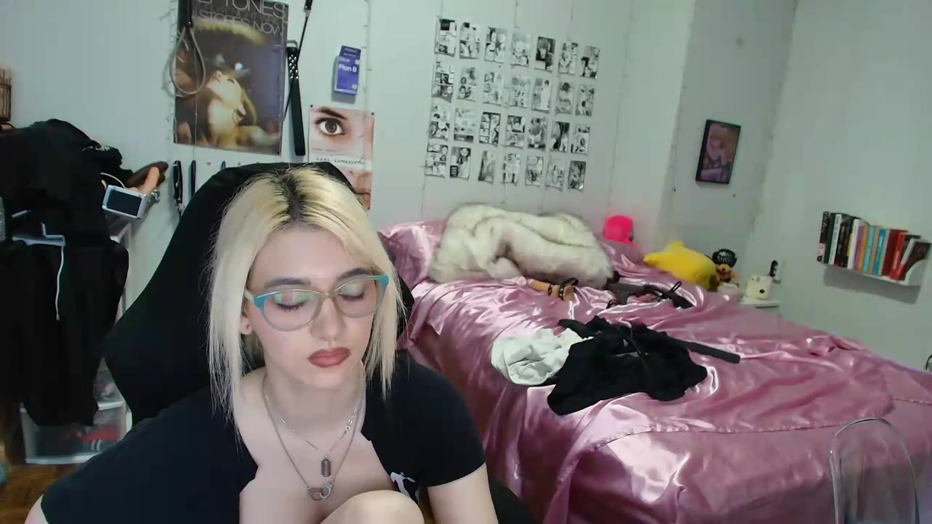 Gallery image thumbnail from AnnaTame's myfreecams stream on, 09/01/2026, 11:13 image 9 of 20