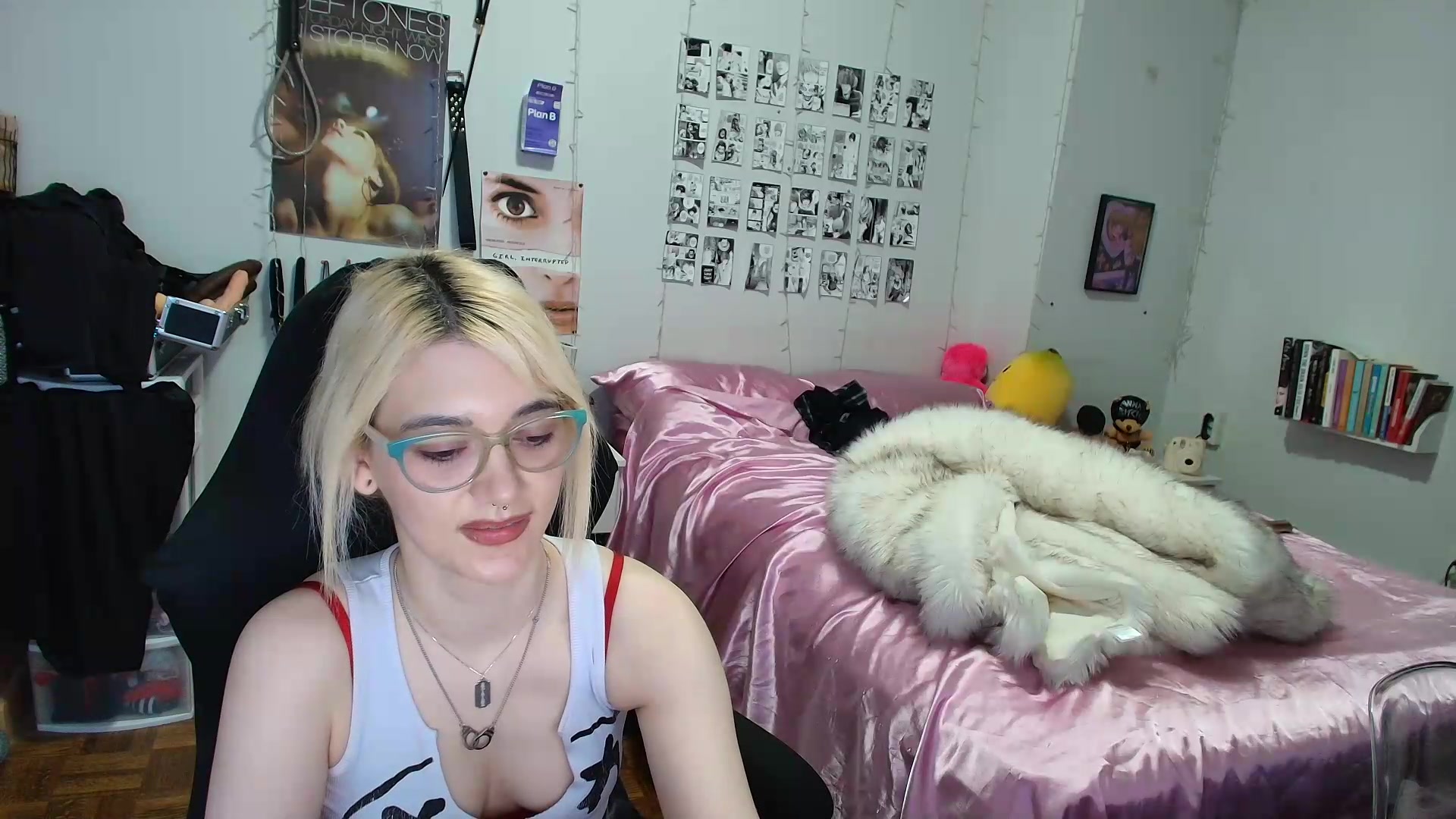 Gallery image thumbnail from AnnaTame's myfreecams stream on, 09/02/2026, 08:57 image 16 of 20