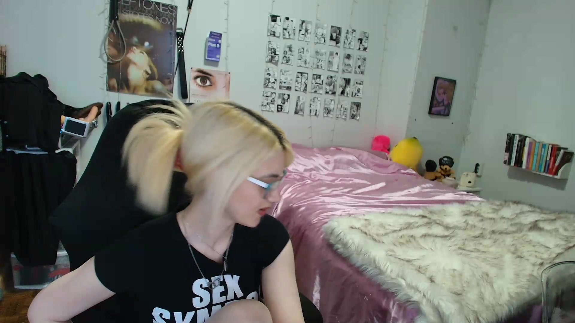 Gallery image thumbnail from AnnaTame's myfreecams stream on, 09/02/2026, 08:57 image 12 of 20
