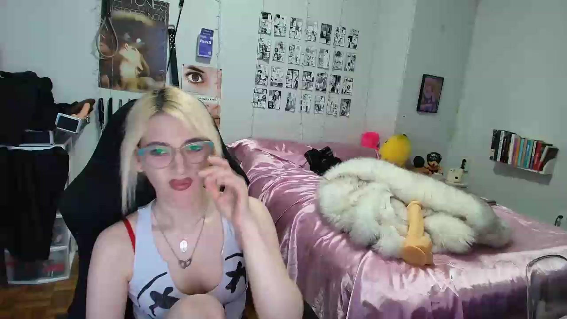 Gallery image thumbnail from AnnaTame's myfreecams stream on, 09/02/2026, 09:51 image 11 of 20