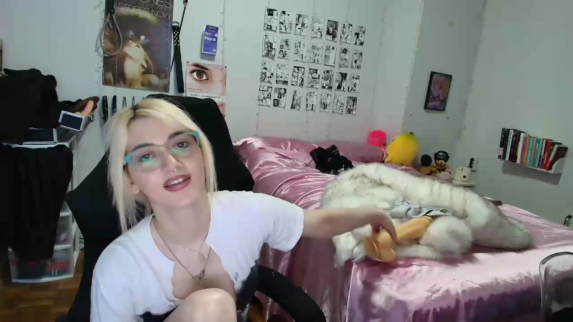 Gallery image thumbnail from AnnaTame's myfreecams stream on, 09/02/2026, 11:18 image 14 of 20