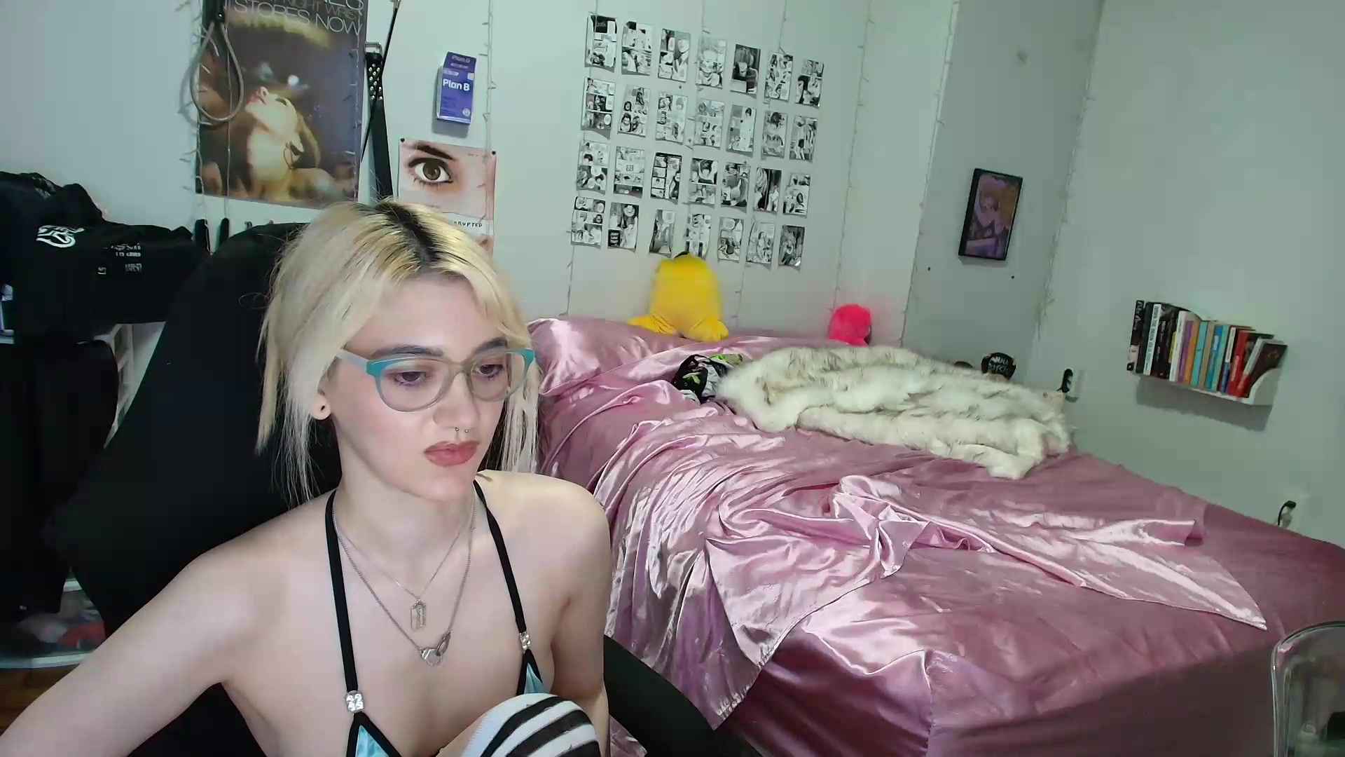 Gallery image thumbnail from AnnaTame's myfreecams stream on, 09/03/2026, 09:00 image 14 of 20