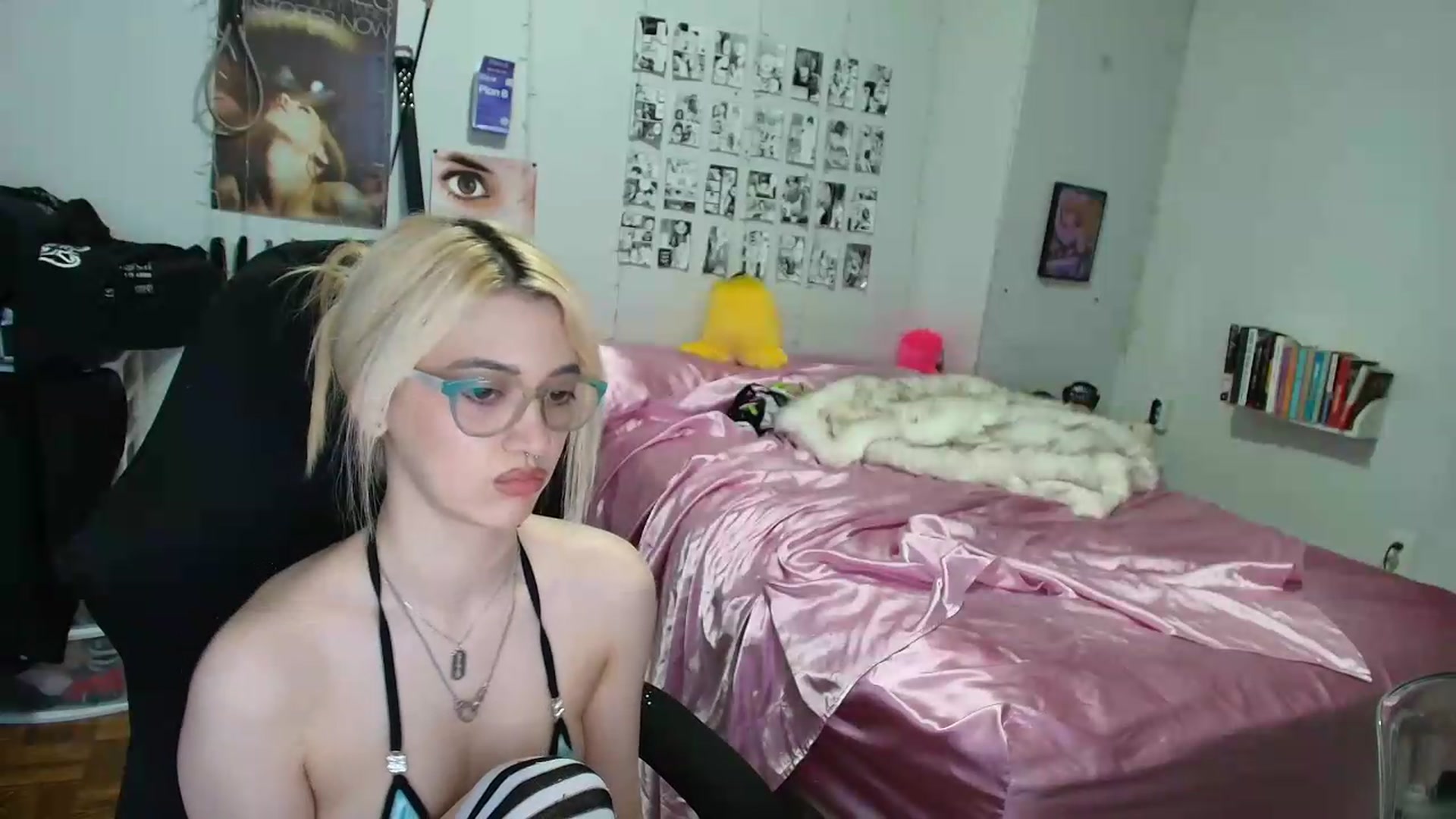 Gallery image thumbnail from AnnaTame's myfreecams stream on, 09/03/2026, 09:00 image 13 of 20