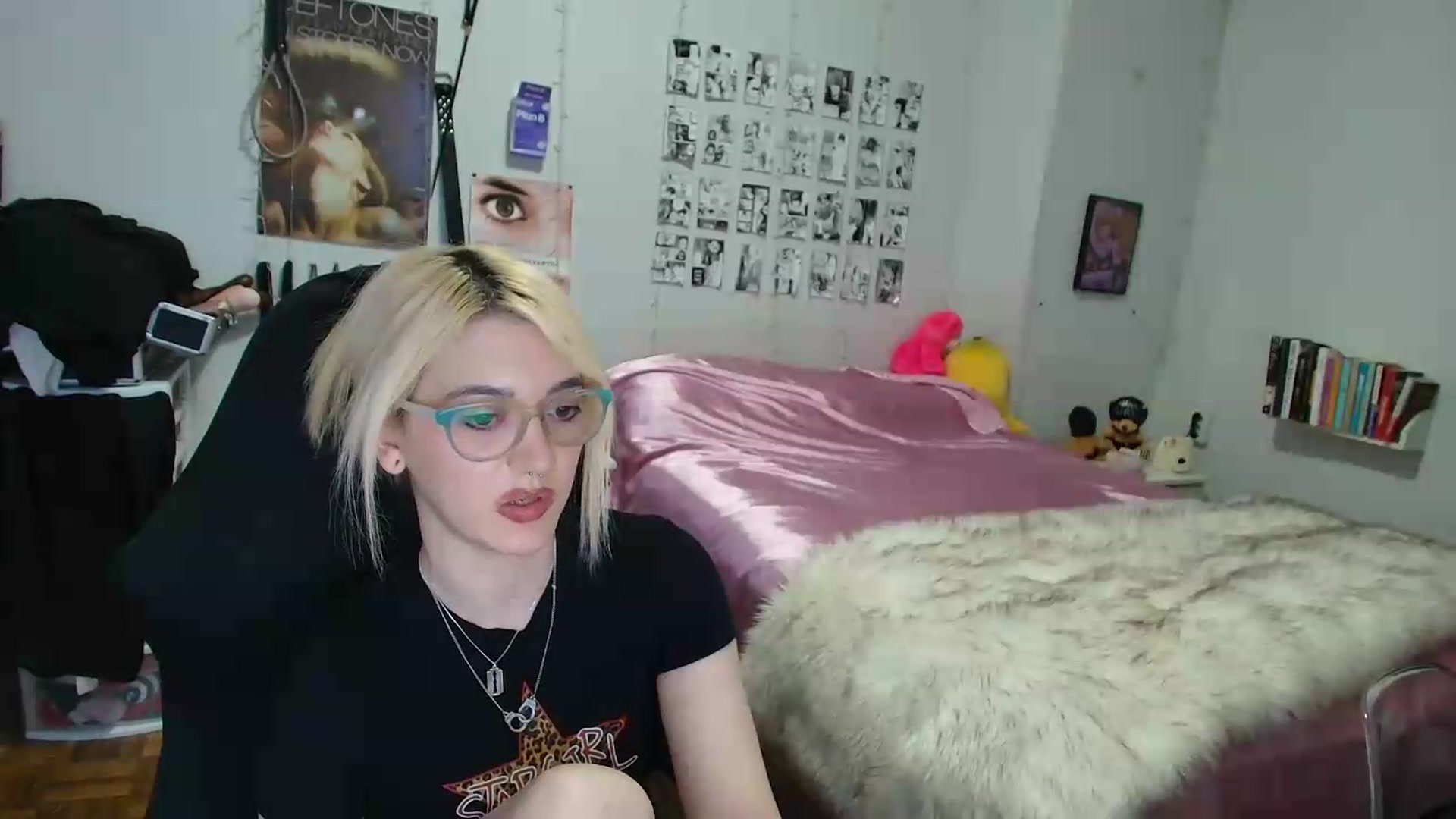 Gallery image thumbnail from AnnaTame's myfreecams stream on, 09/04/2026, 09:16 image 17 of 20