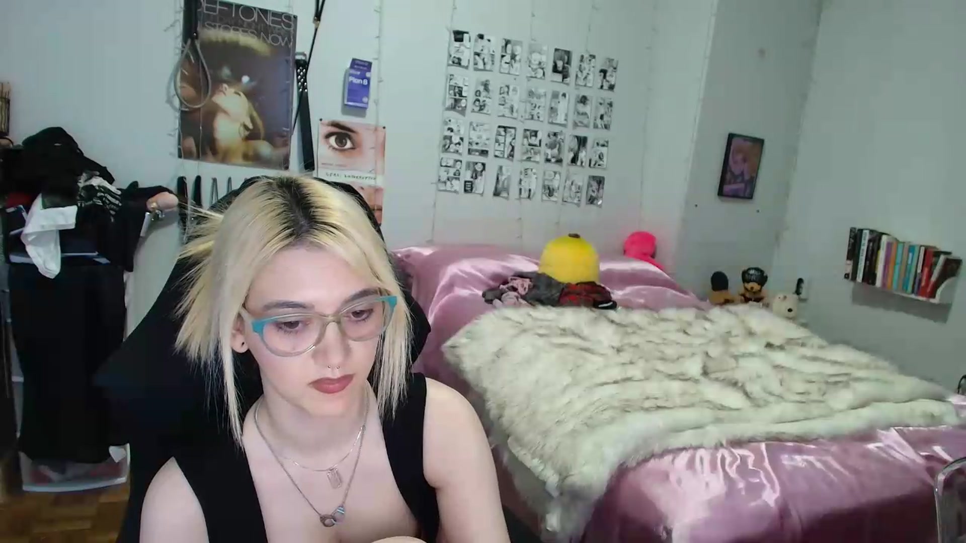 Gallery image thumbnail from AnnaTame's myfreecams stream on, 09/07/2026, 07:52 image 17 of 20