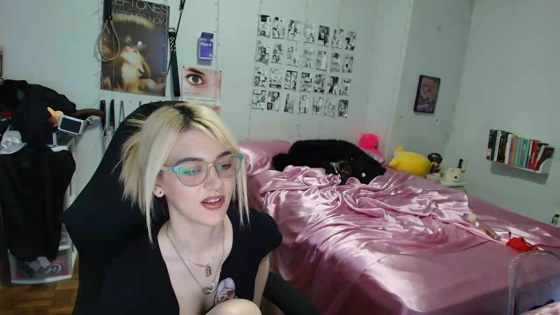 Gallery image thumbnail from AnnaTame's myfreecams stream on, 09/10/2026, 11:36 image 12 of 20