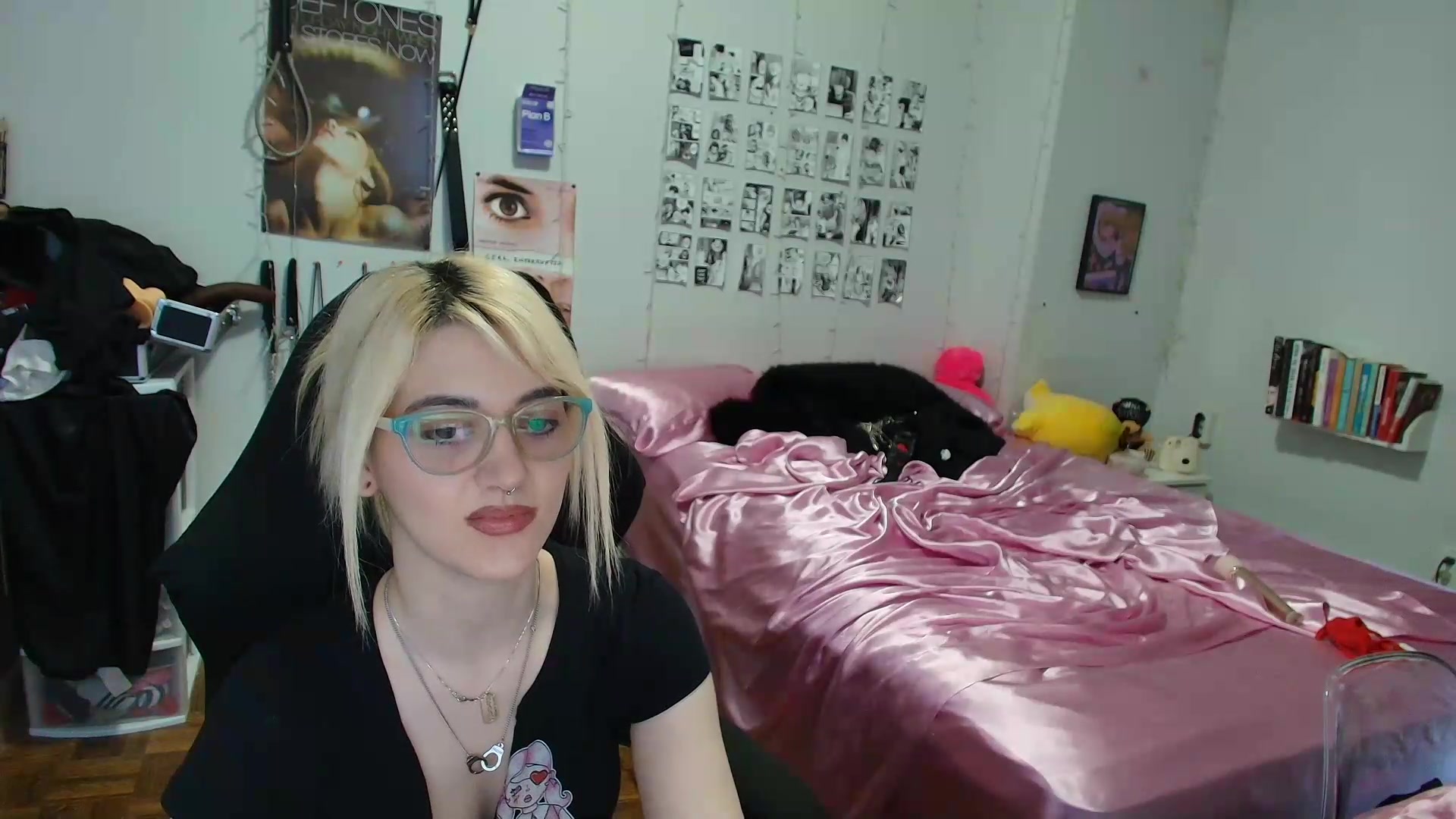 Gallery image thumbnail from AnnaTame's myfreecams stream on, 09/10/2026, 11:36 image 14 of 20
