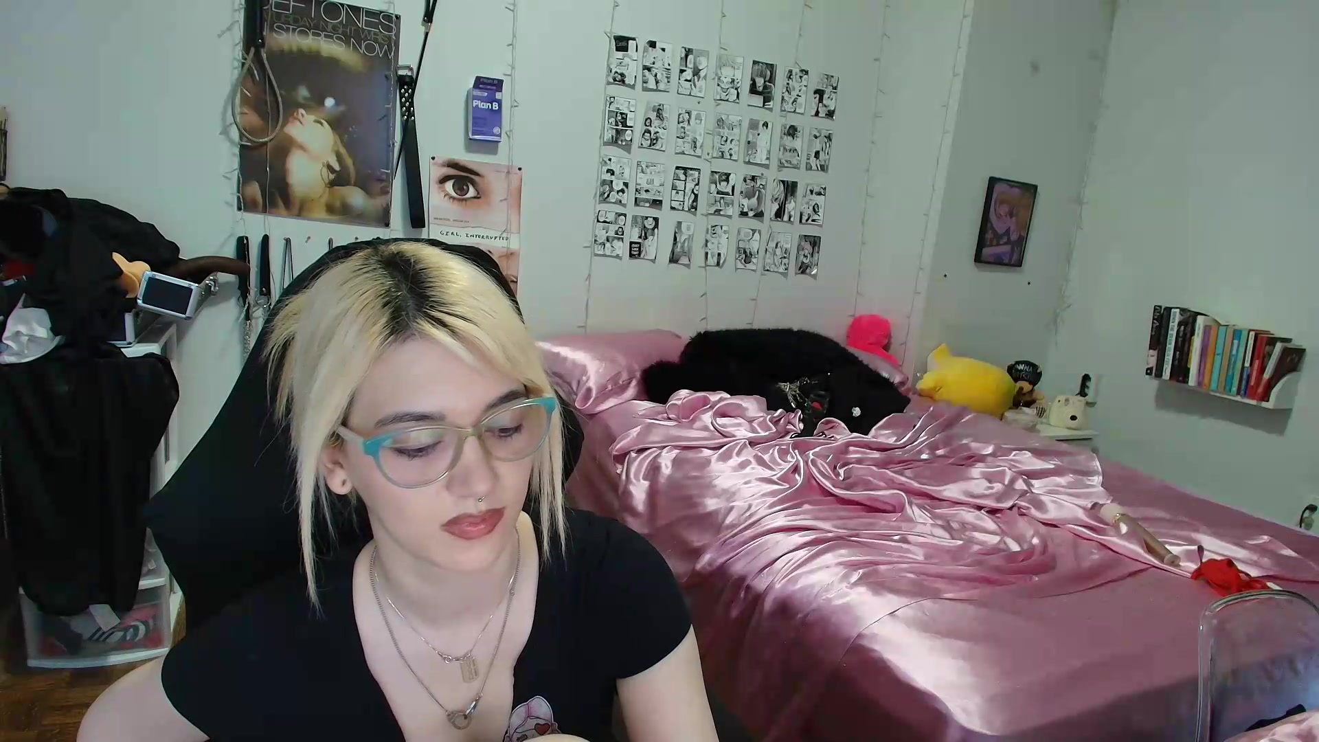 Gallery image thumbnail from AnnaTame's myfreecams stream on, 09/10/2026, 11:36 image 13 of 20