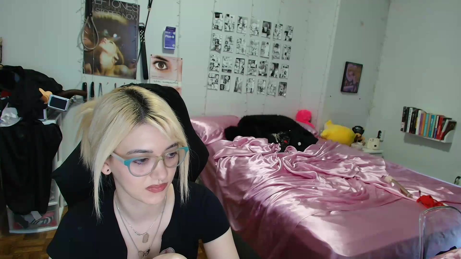 Gallery image thumbnail from AnnaTame's myfreecams stream on, 09/10/2026, 11:36 image 17 of 20