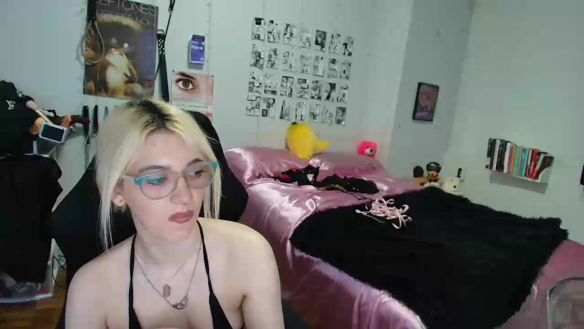 Gallery image thumbnail from AnnaTame's myfreecams stream on, 09/13/2026, 08:03 image 5 of 20