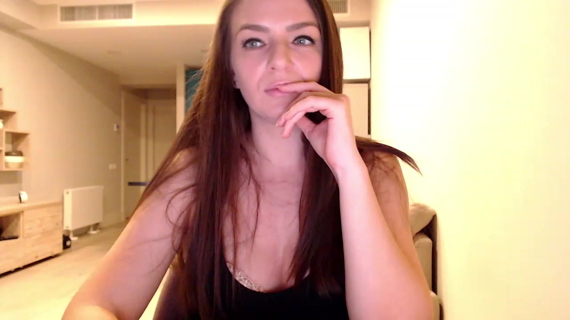 Gallery image thumbnail from AnnaTheCute's myfreecams stream on, 12/26/2022, 07:19 image 1 of 20