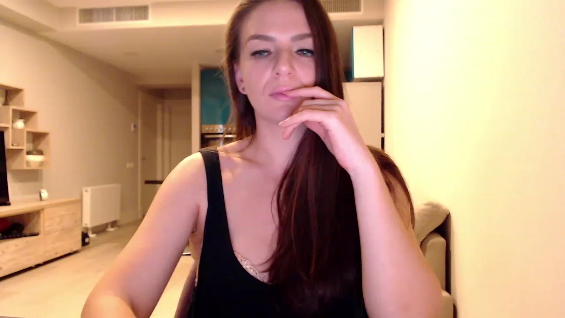 Gallery image thumbnail from AnnaTheCute's myfreecams stream on, 12/26/2022, 08:50 image 4 of 20