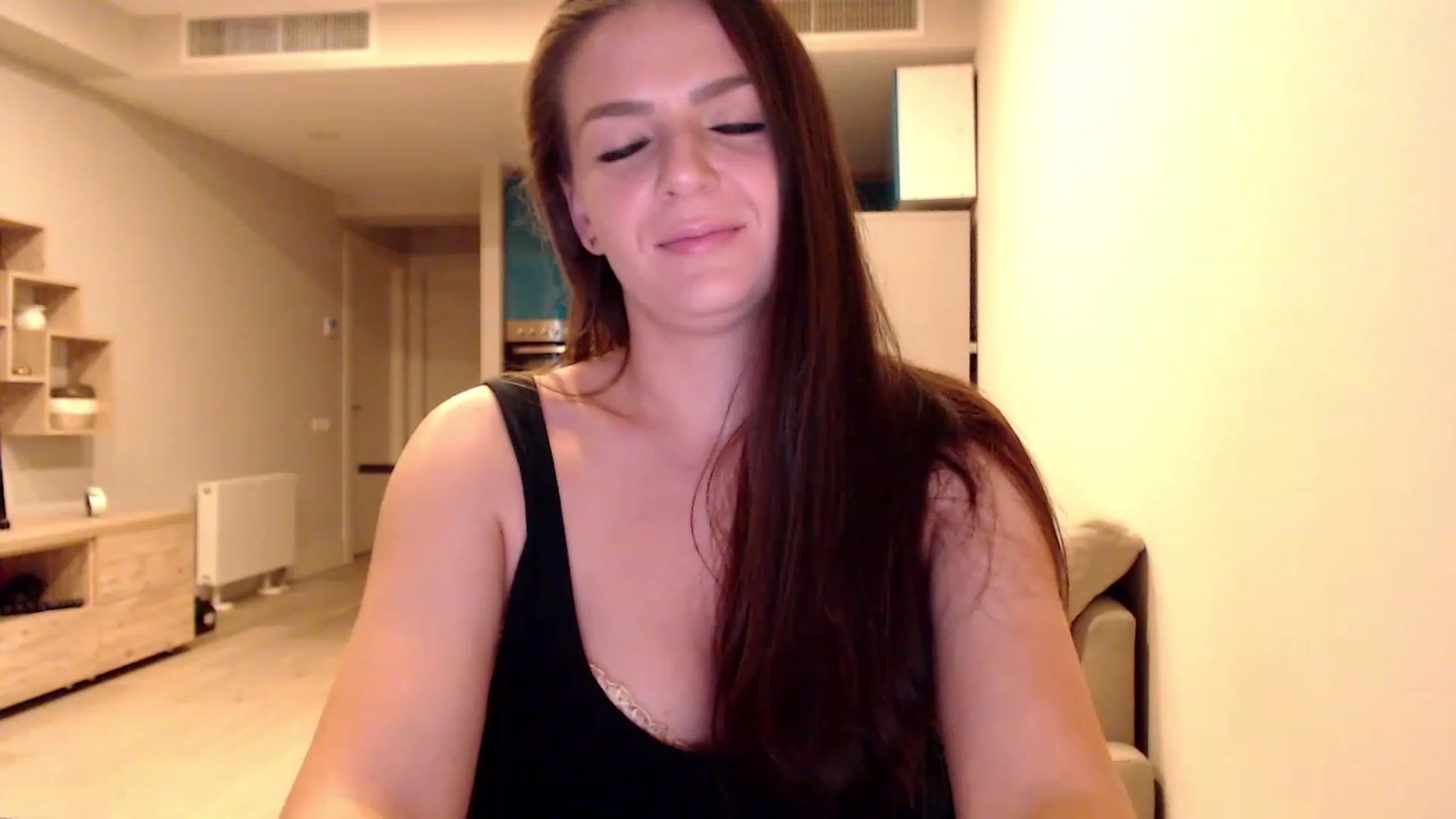 Gallery image thumbnail from AnnaTheCute's myfreecams stream on, 12/26/2022, 08:50 image 3 of 20