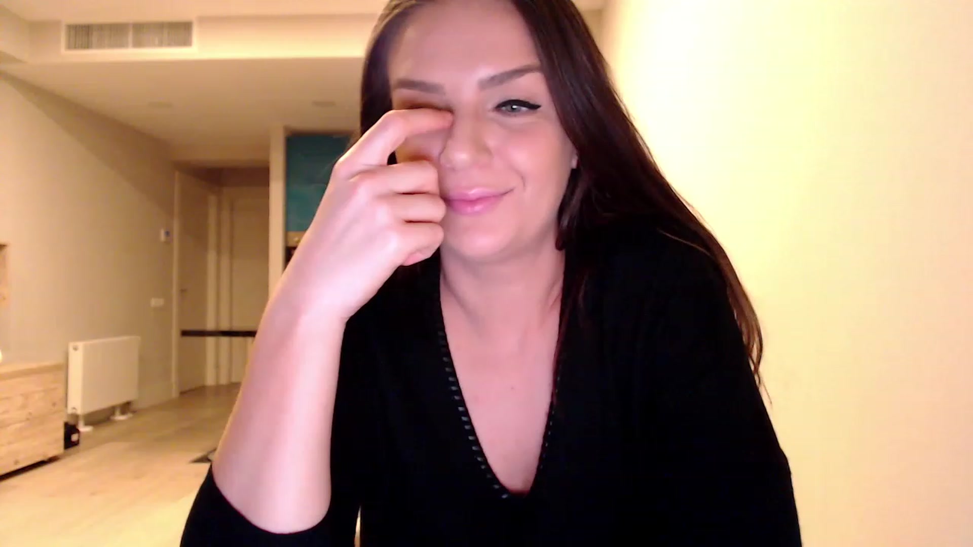 Gallery image thumbnail from AnnaTheCute's myfreecams stream on, 01/01/2023, 06:18 image 3 of 20
