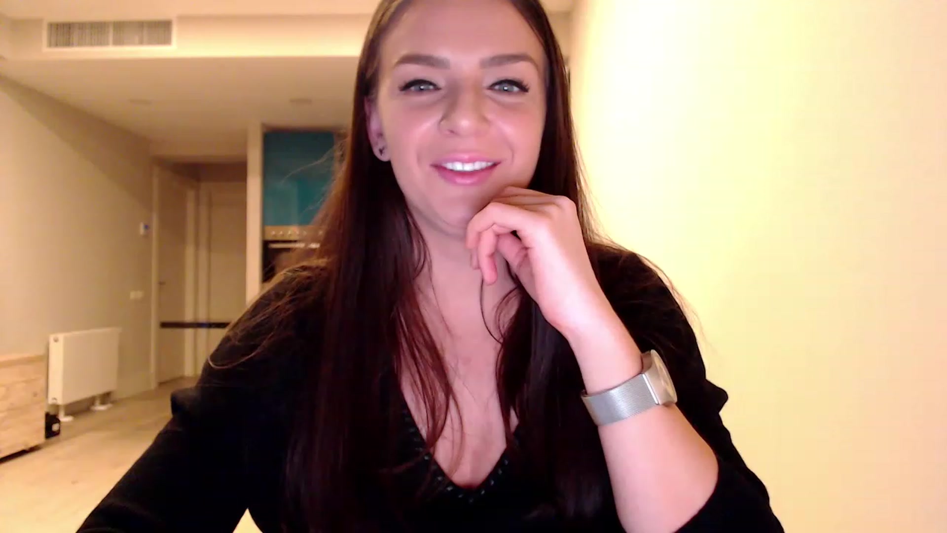 Gallery image thumbnail from AnnaTheCute's myfreecams stream on, 01/01/2023, 06:18 image 9 of 20
