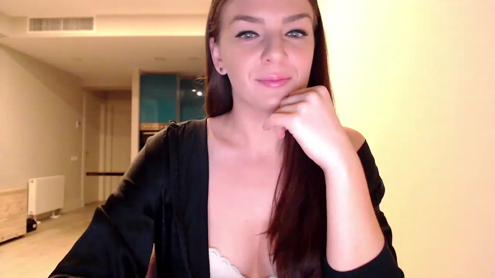 Gallery image thumbnail from AnnaTheCute's myfreecams stream on, 01/06/2023, 05:42 image 1 of 20
