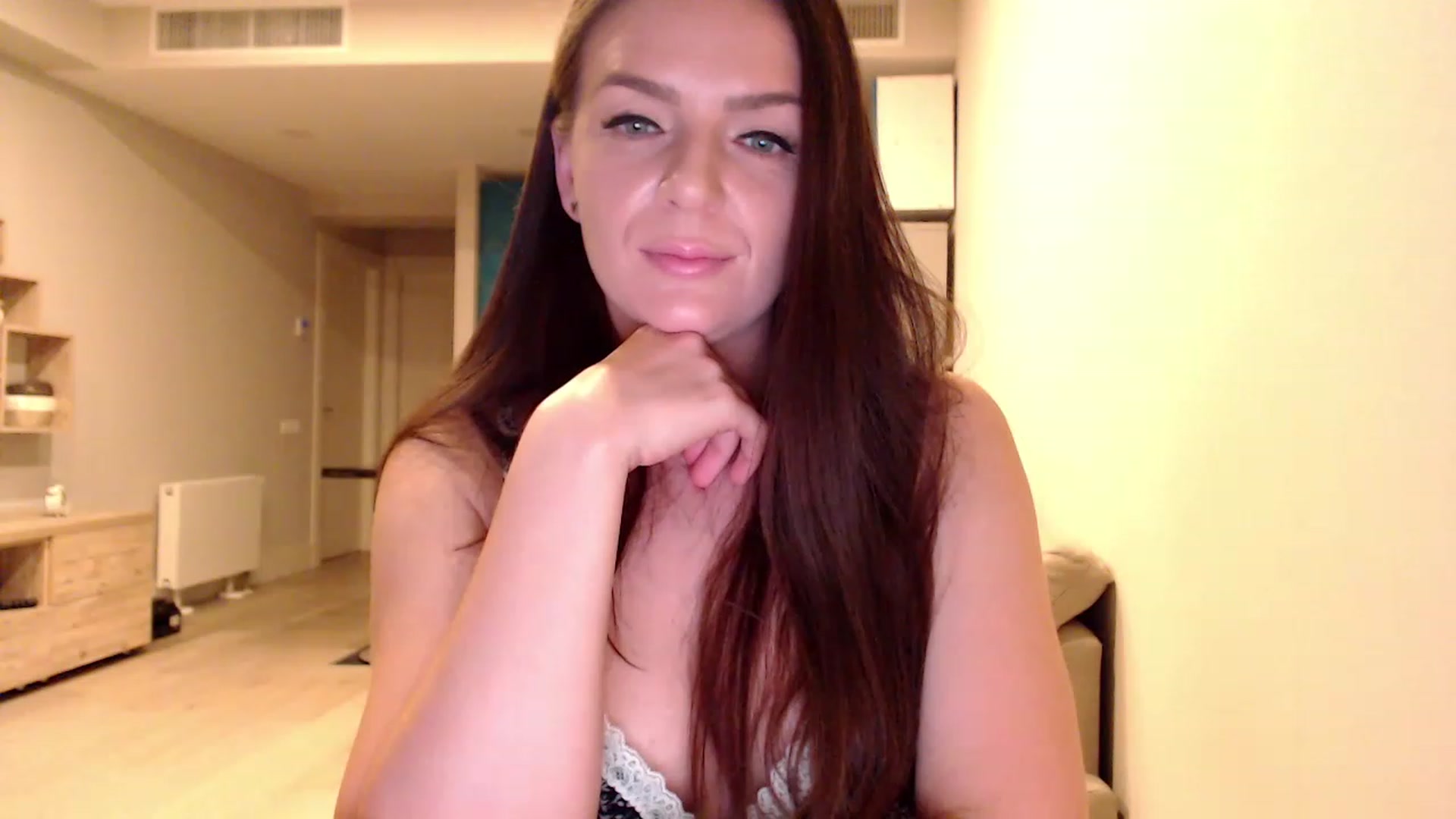 Gallery image thumbnail from AnnaTheCute's myfreecams stream on, 01/07/2023, 07:01 image 6 of 20