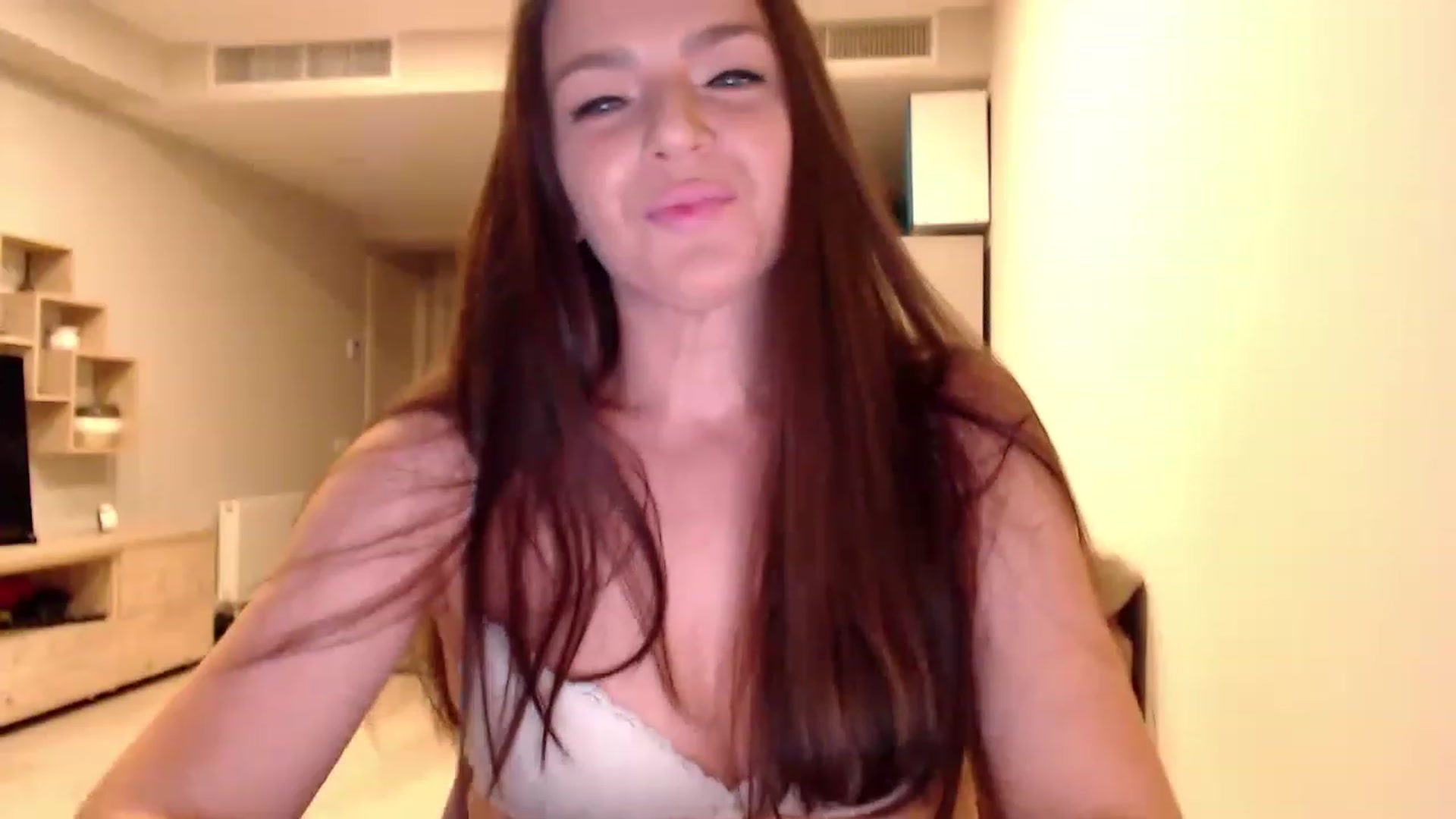 Gallery image thumbnail from AnnaTheCute's myfreecams stream on, 01/29/2023, 06:12 image 13 of 20