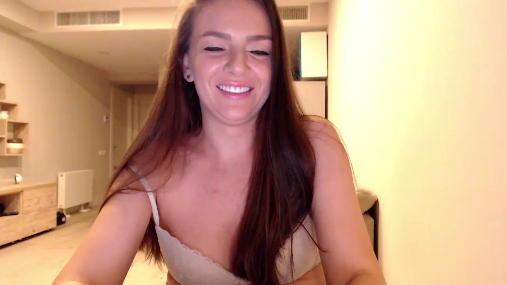 Gallery image thumbnail from AnnaTheCute's myfreecams stream on, 01/29/2023, 07:28 image 7 of 20