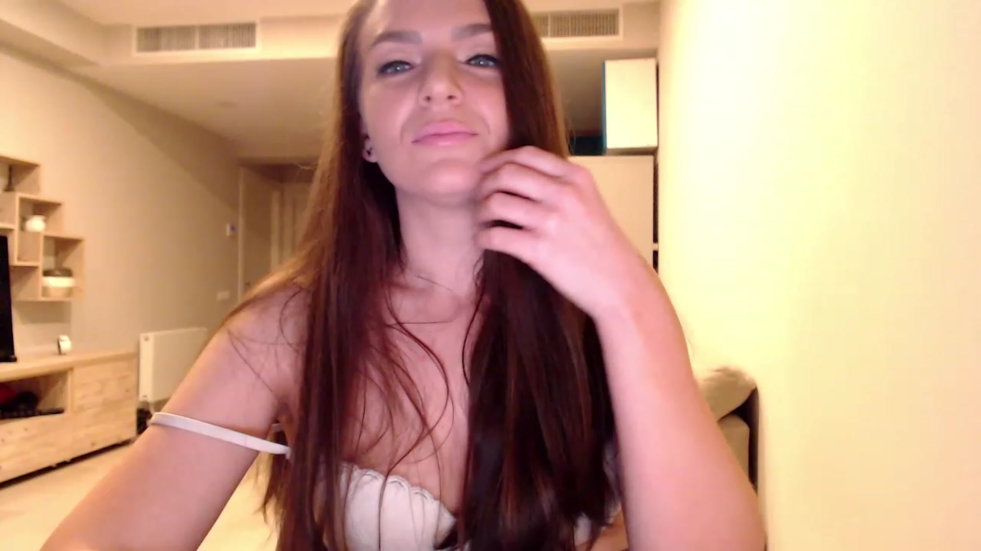 Gallery image thumbnail from AnnaTheCute's myfreecams stream on, 01/29/2023, 07:28 image 15 of 20