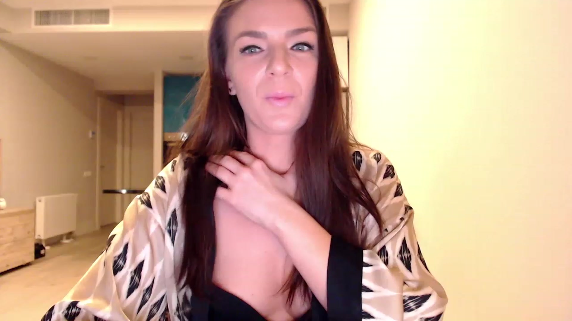 Gallery image thumbnail from AnnaTheCute's myfreecams stream on, 01/30/2023, 08:52 image 3 of 20