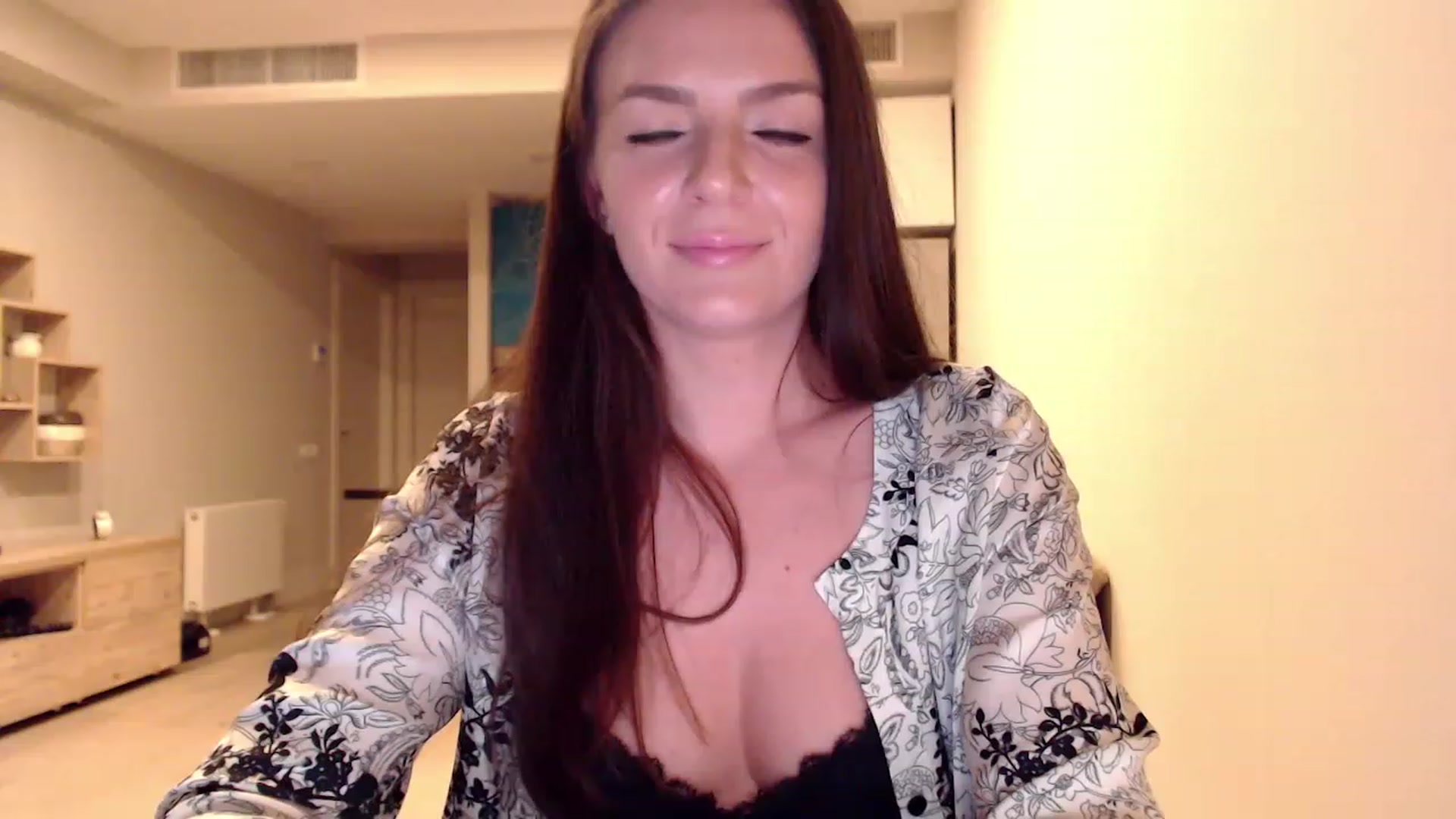 Gallery image thumbnail from AnnaTheCute's myfreecams stream on, 02/03/2023, 07:02 image 13 of 20
