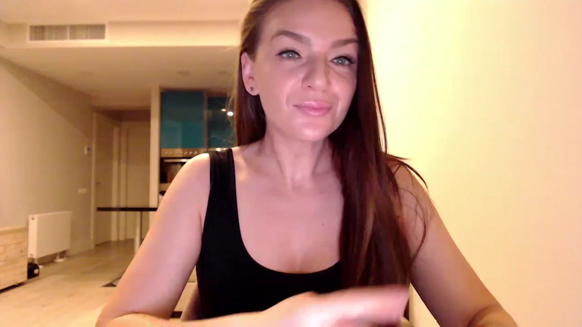 Gallery image thumbnail from AnnaTheCute's myfreecams stream on, 02/20/2023, 05:00 image 4 of 20