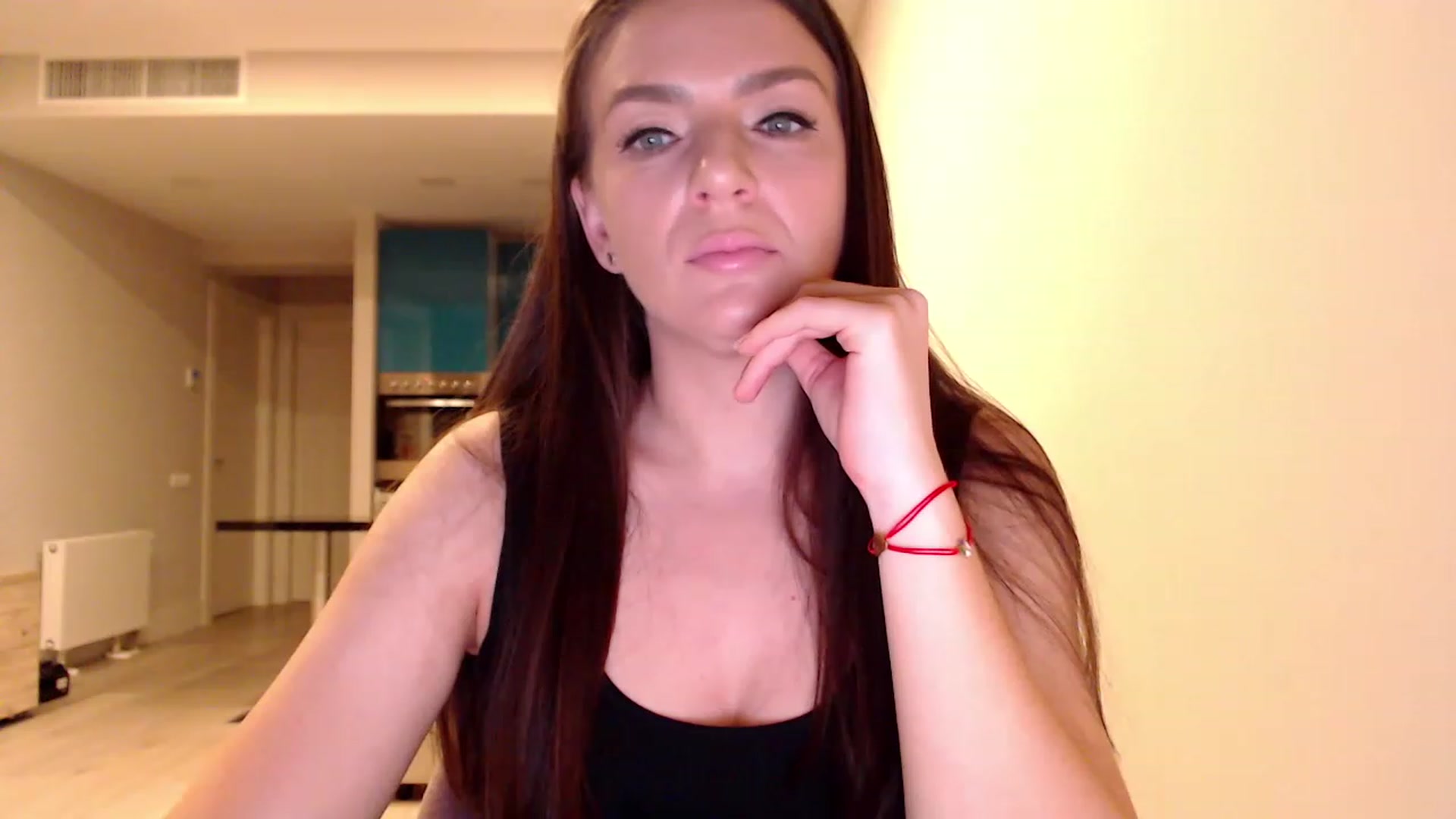 Gallery image thumbnail from AnnaTheCute's myfreecams stream on, 02/20/2023, 05:00 image 12 of 20