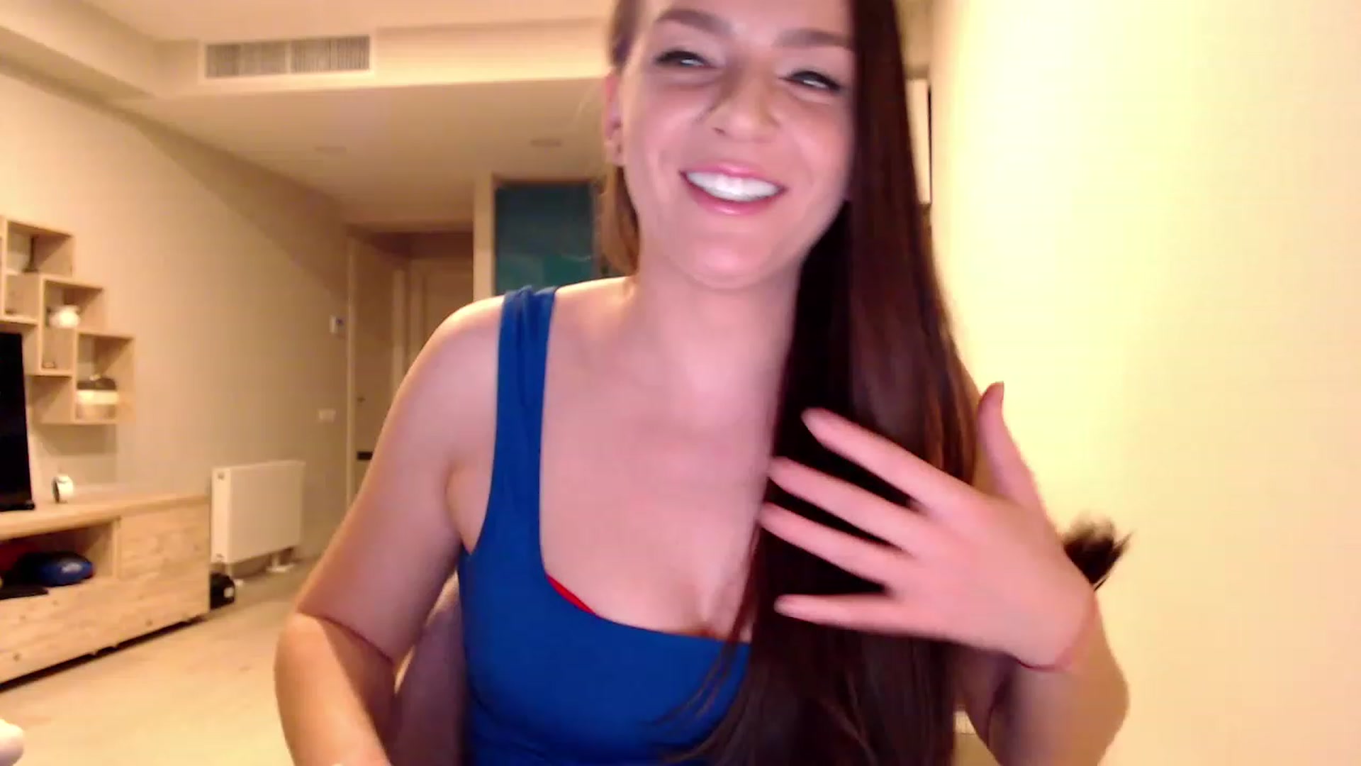 Gallery image thumbnail from AnnaTheCute's myfreecams stream on, 03/01/2023, 08:58 image 3 of 20