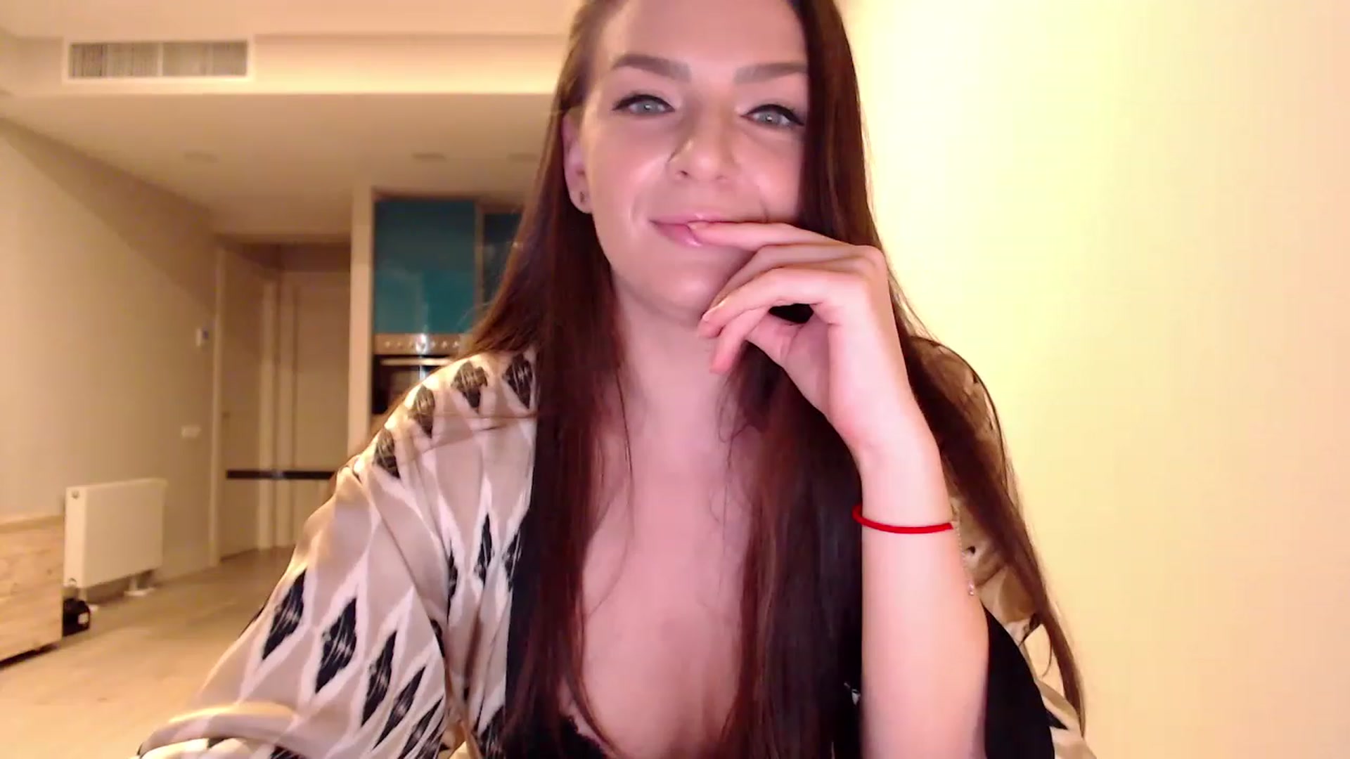 Gallery image thumbnail from AnnaTheCute's myfreecams stream on, 03/07/2023, 07:00 image 8 of 20
