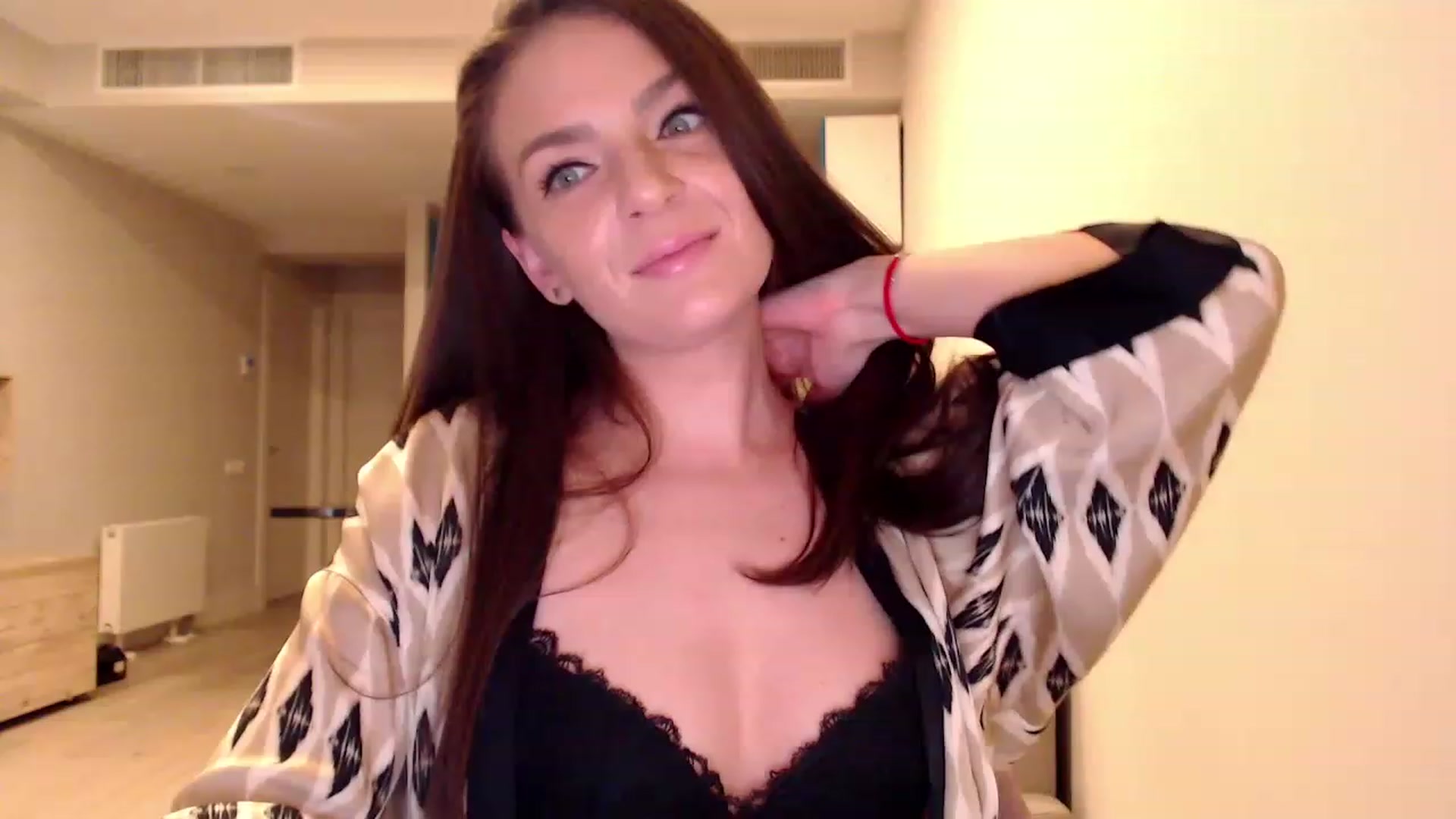 Gallery image thumbnail from AnnaTheCute's myfreecams stream on, 03/07/2023, 07:00 image 16 of 20