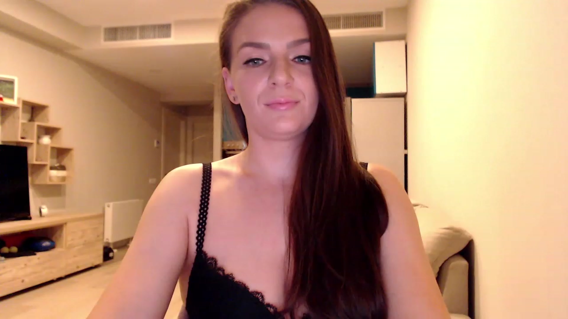 Gallery image thumbnail from AnnaTheCute's myfreecams stream on, 03/07/2023, 08:33 image 5 of 20