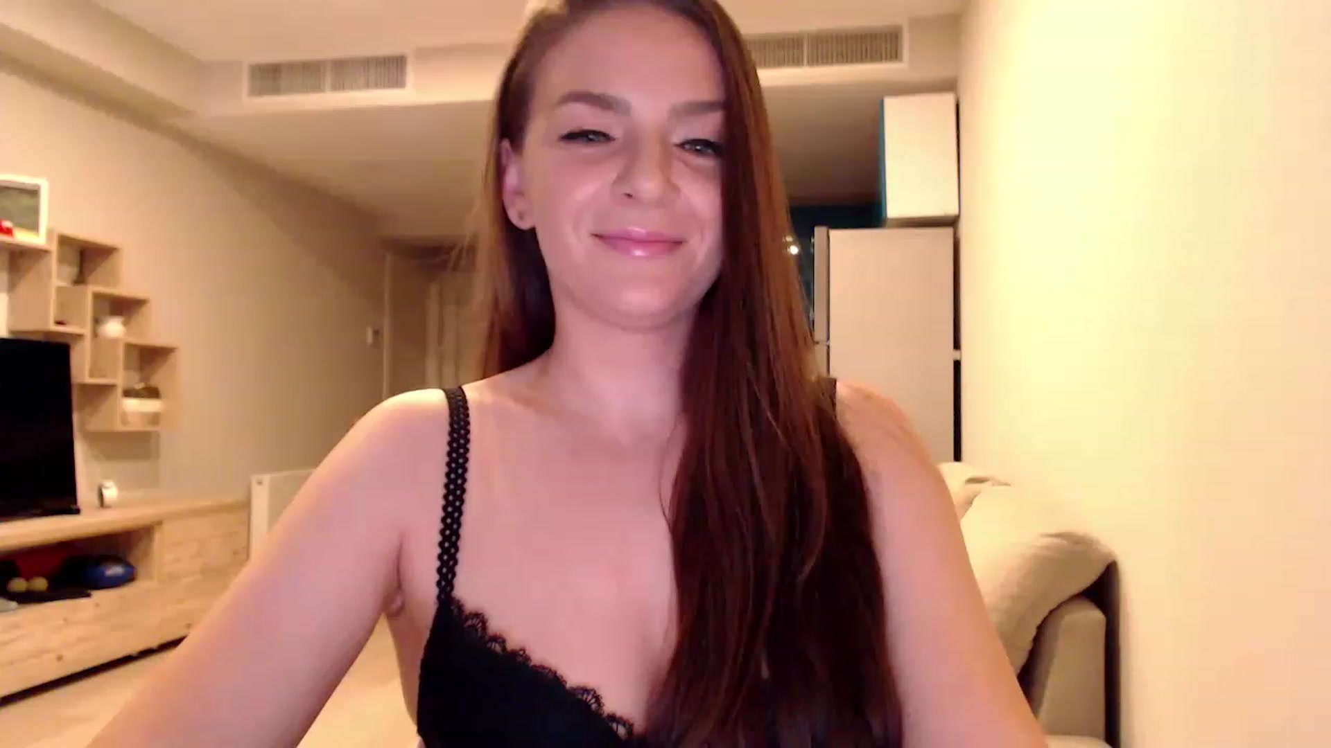 Gallery image thumbnail from AnnaTheCute's myfreecams stream on, 03/07/2023, 08:33 image 7 of 20