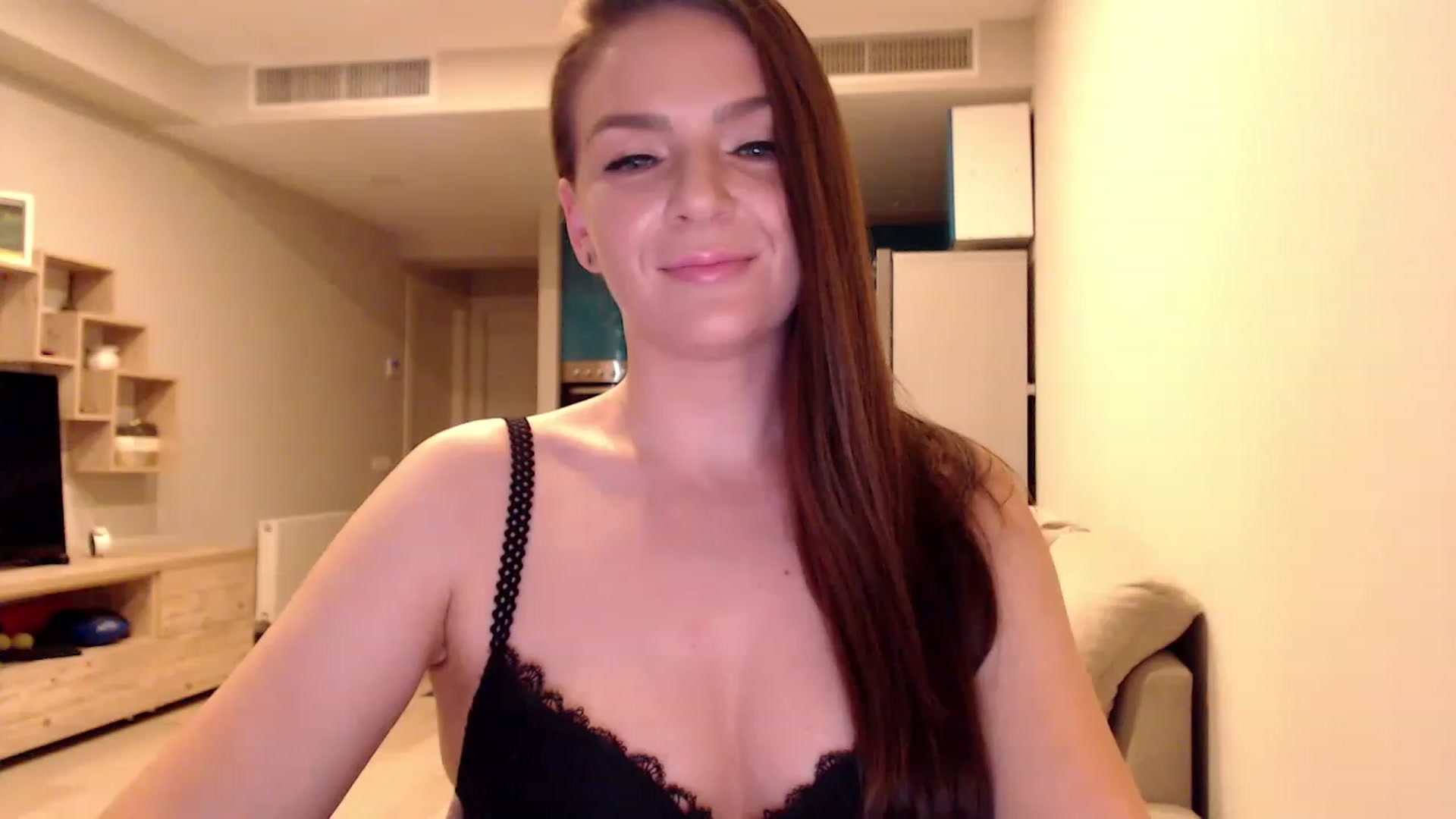 Gallery image thumbnail from AnnaTheCute's myfreecams stream on, 03/07/2023, 08:33 image 8 of 20