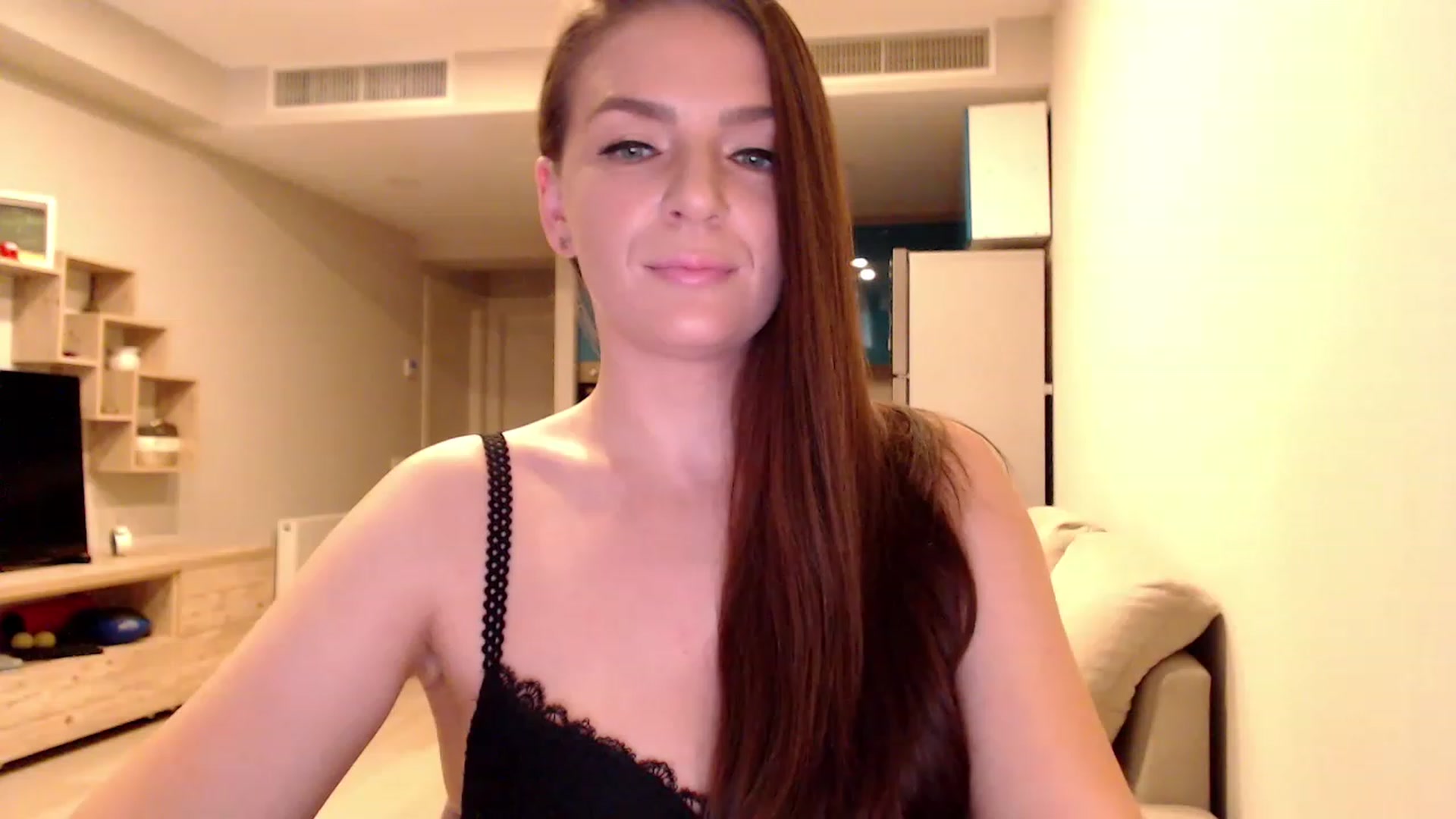 Gallery image thumbnail from AnnaTheCute's myfreecams stream on, 03/07/2023, 08:33 image 9 of 20