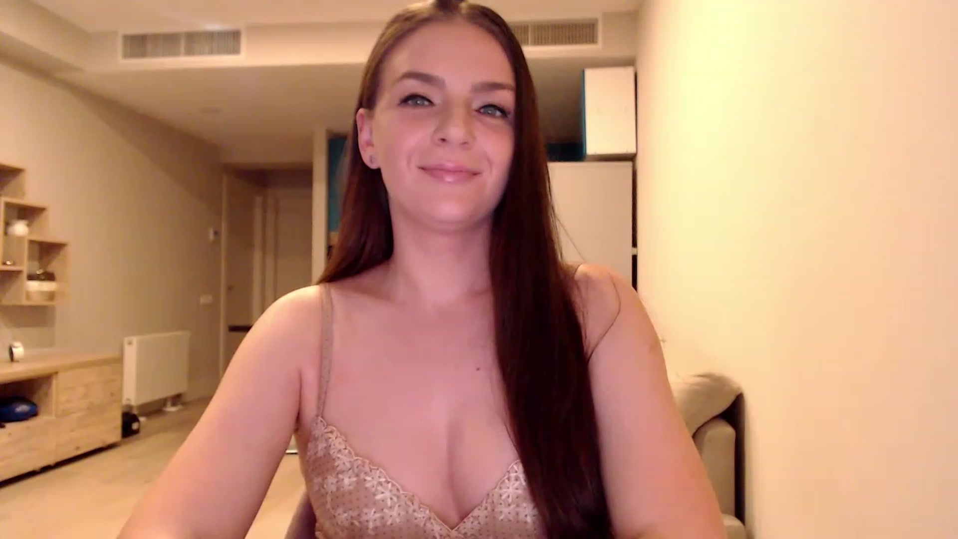 Gallery image thumbnail from AnnaTheCute's myfreecams stream on, 03/09/2023, 07:48 image 2 of 20