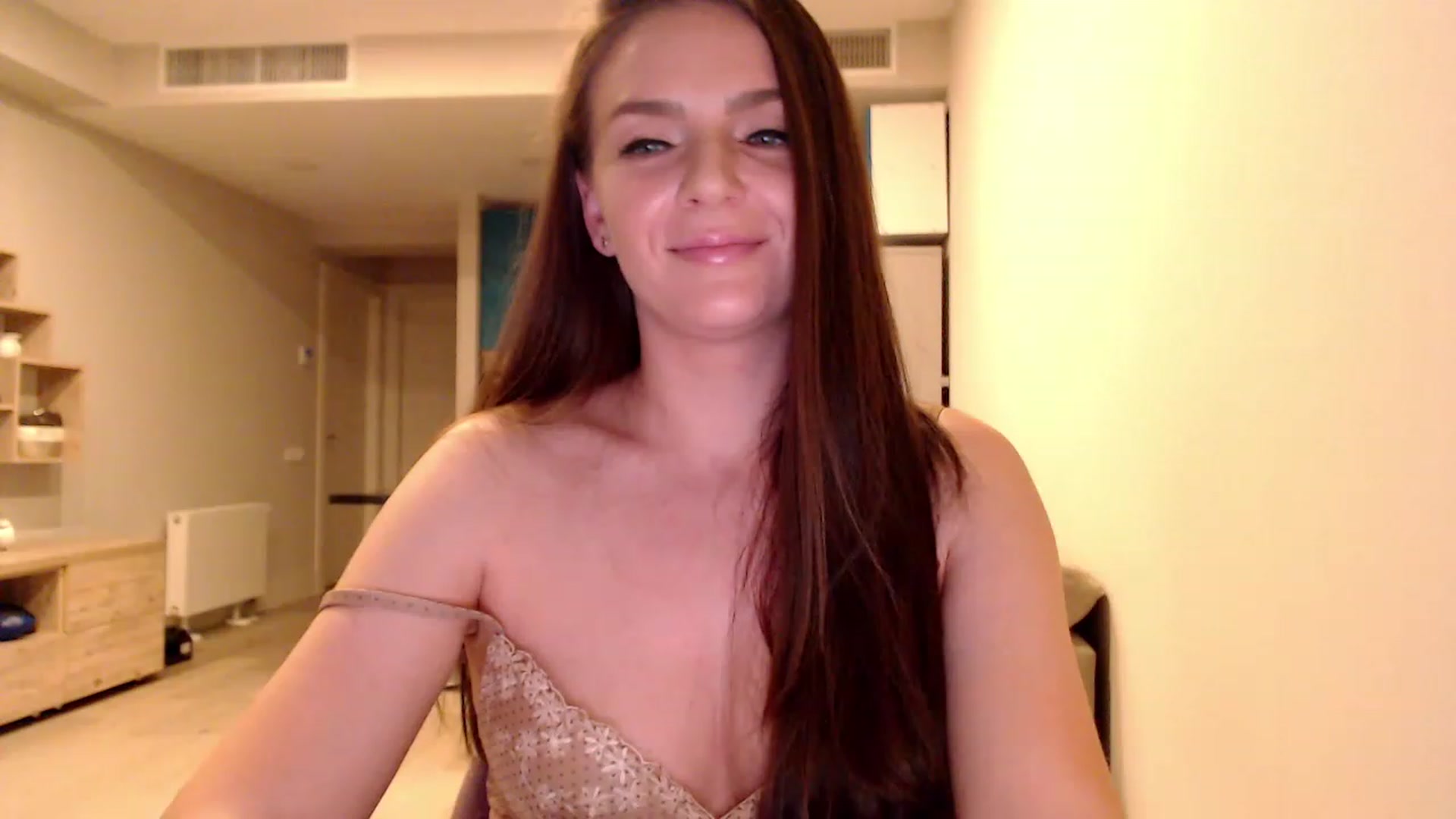 Gallery image thumbnail from AnnaTheCute's myfreecams stream on, 03/09/2023, 07:48 image 18 of 20