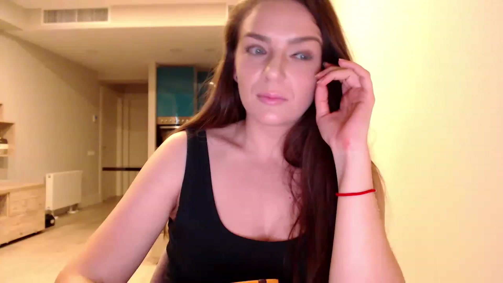 Gallery image thumbnail from AnnaTheCute's myfreecams stream on, 03/12/2023, 08:04 image 18 of 20