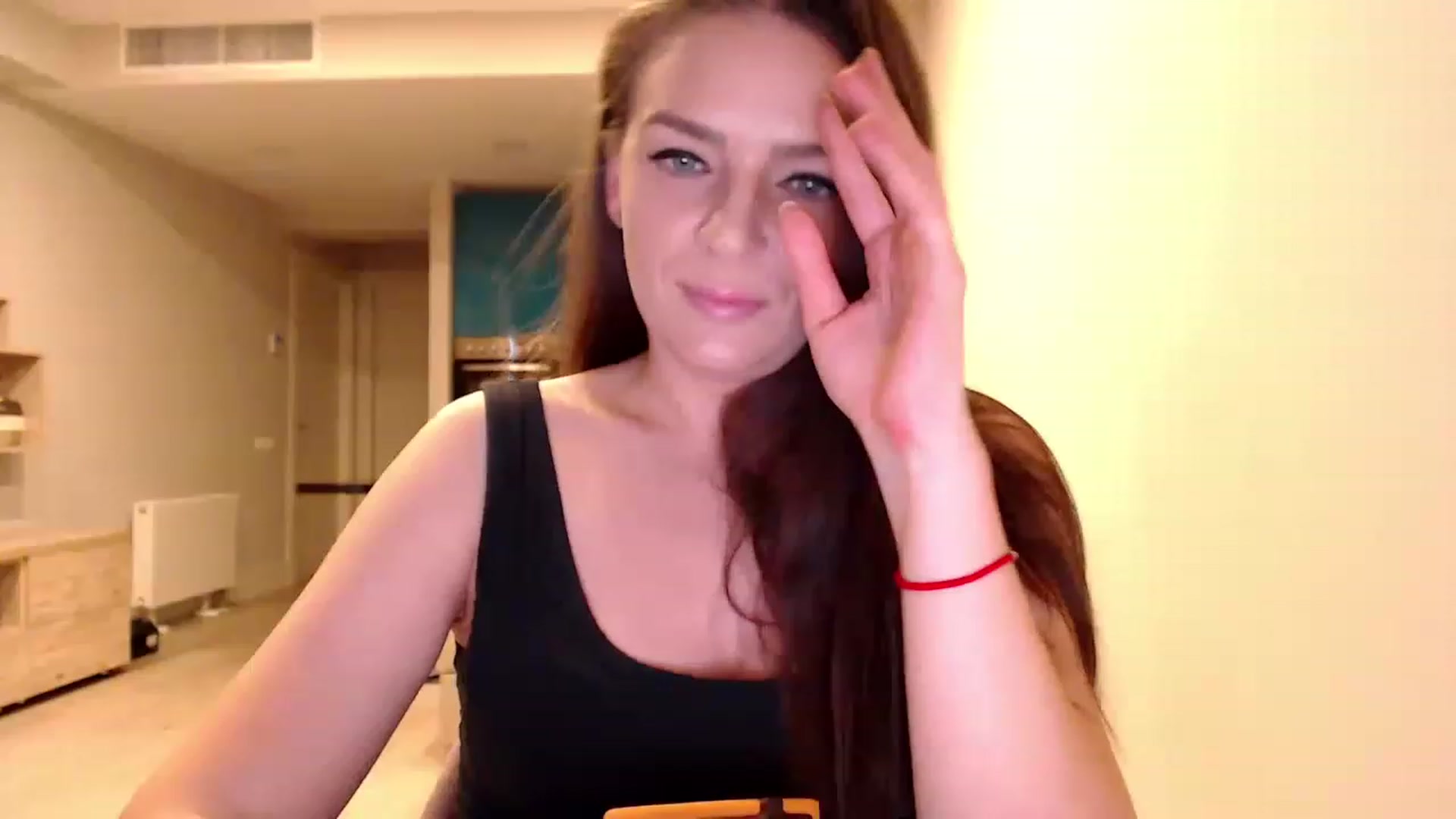 Gallery image thumbnail from AnnaTheCute's myfreecams stream on, 03/12/2023, 08:04 image 17 of 20