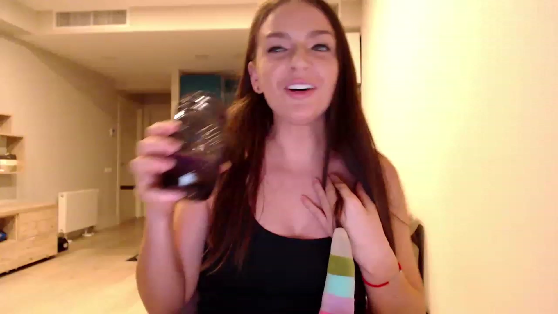 Gallery image thumbnail from AnnaTheCute's myfreecams stream on, 03/12/2023, 08:04 image 12 of 20