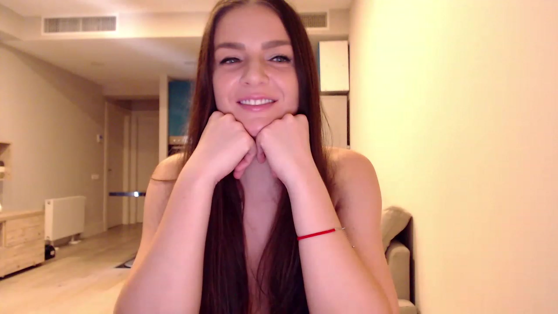 Gallery image thumbnail from AnnaTheCute's myfreecams stream on, 03/25/2023, 08:33 image 10 of 20